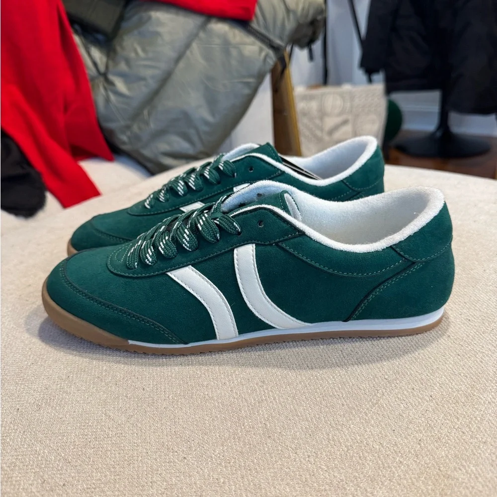 Steve Madden NYC Women's Low Top Faux Suede Sneakers, Emerald Green, Sz 10, NWT - Picture 3 of 9